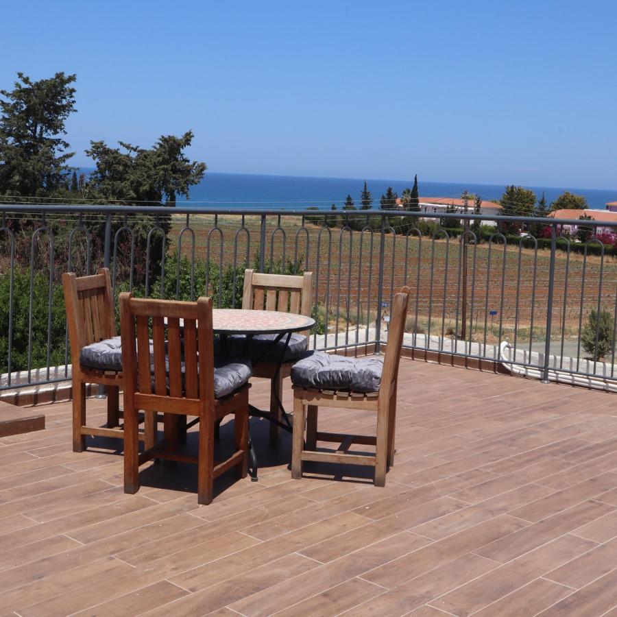 The Summer Haven Polis Dış mekan fotoğraf